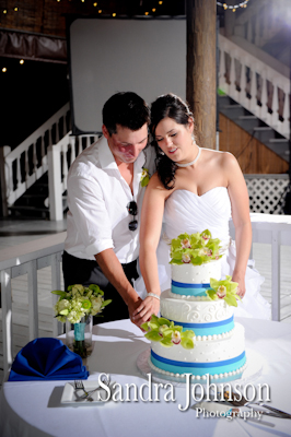 Best Paradise Cove at Buena Vista Watersports in Orlando, Florida wedding photographer - Sandra Johnson (SJFoto.com)